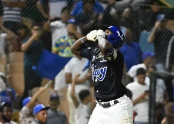 Licey vence a las Estrellas y empatan en la cima con las Águilas