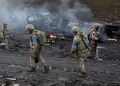 Rusia dice que las tropas comienzan a retirarse de la ciudad clave de Ucrania