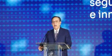 Valdez Albizu destaca que RD alcanza una comunidad de 5.9 millones de usuarios de internet banking