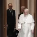 El Papa advierte al personal del Vaticano que un "demonio elegante" acecha entre ellos