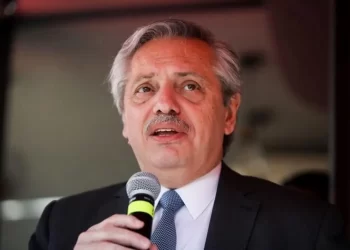 Presidente de Argentina dice Cristina es víctima de una persecución injusta