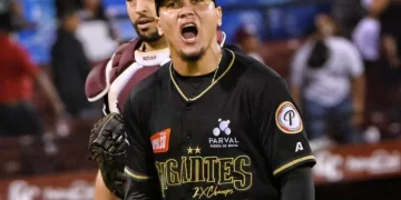 Gigantes ganan su primero de la semifinal con jonrón clave de Yamaico Navarro