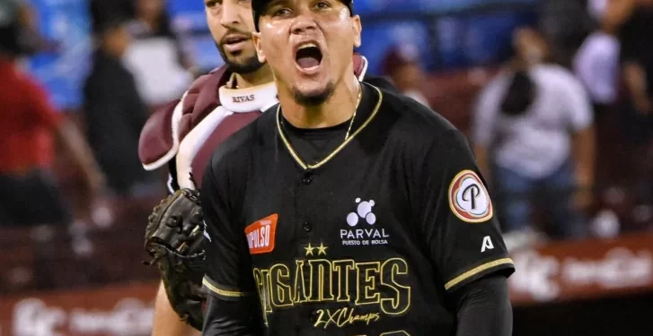 Gigantes ganan su primero de la semifinal con jonrón clave de Yamaico Navarro