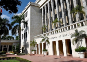 MINERD inicia hoy entrevistas para regularizar estatus laboral de 4,400 maestros que trabajan como técnicos internos