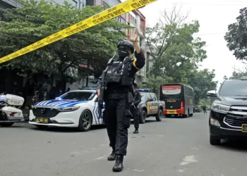 Atacante suicida ataca comisaría de Indonesia y deja 1 muerto