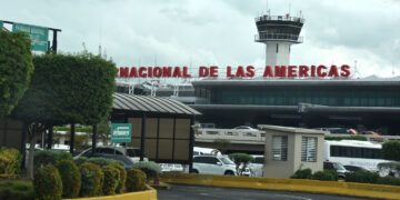 Estacionamiento del AILA está ocupado a total capacidad