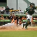 Toros ganan en 13 entradas y se acercan a dos juegos del cuarto lugar