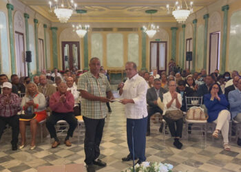 Gobierno entrega 50 mil bonos navideños a juntas de vecinos de todo el país