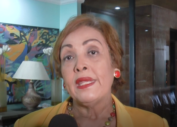 Denuncian medicamentos de altos costos estarían siendo adquiridos por personas adineradas y hasta se los llevan a sus casas
