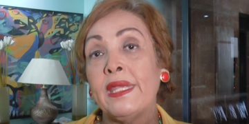 Denuncian medicamentos de altos costos estarían siendo adquiridos por personas adineradas y hasta se los llevan a sus casas