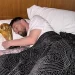 La foto de Messi durmiendo con la Copa del Mundo tras su llegada a la Argentina