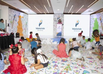 Banreservas premia a niños ganadores Concurso de Pintura Infantil Navideño