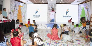 Banreservas premia a niños ganadores Concurso de Pintura Infantil Navideño