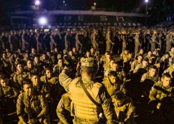 Unos 10.000 miembros de seguridad «cercan» a los pandilleros de un municipio de El Salvador