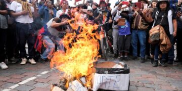 Bajo estado de emergencia, con más marchas y tensión, Perú se prepara para una jornada clave