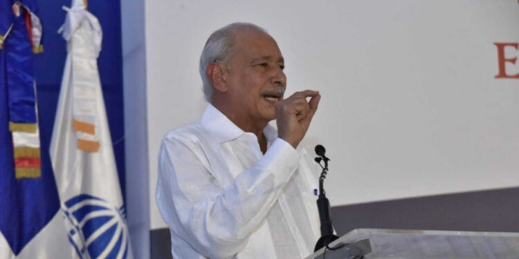 Ministerio de Educación inicia regularización de más de 4,400 docentes que laboran irregularmente como técnicos interinos