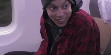 Brittney Griner llegó a Estados Unidos tras ser liberada por Rusia en un intercambio de prisioneros