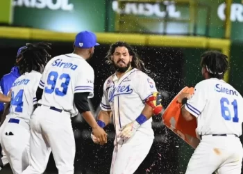 Hit decisivo de Alfaro da triunfo sobre Águilas en emocionante partido