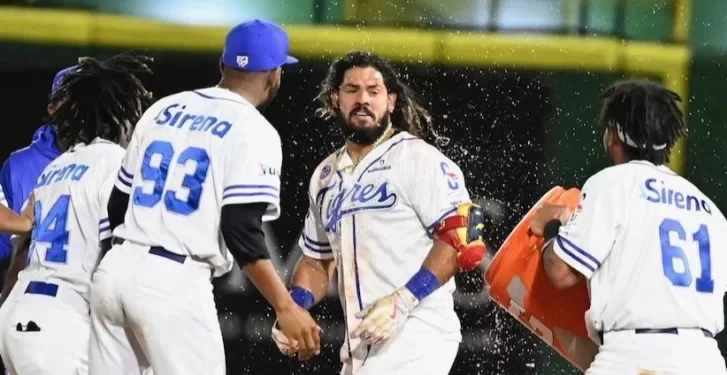 Hit decisivo de Alfaro da triunfo sobre Águilas en emocionante partido