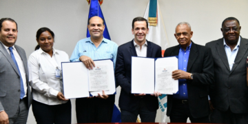 INTRANT entrega licencia de operación del Corredor Jacobo Majluta