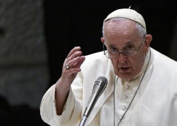 El papa pide la paz para Ucrania y resto de países atormentados por la guerra
