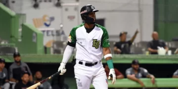 Estrellas extienden racha triunfal apoyadas en buen pitcheo y bateo oportuno