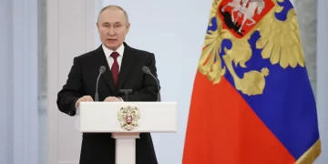 Vladimir Putin dijo que Rusia continuará bombardeando las infraestructuras civiles ucranianas, un crimen de guerra