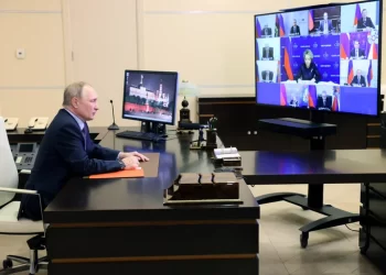 Putin reunió de urgencia a su Consejo de Seguridad tras los ataques a bases aéreas en territorio ruso