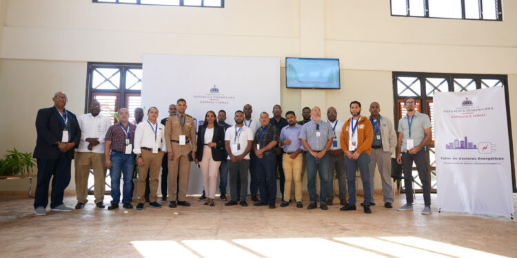 Energía y Minas realiza Taller de Gestores Energéticos