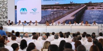 Con una inversión superior a los 1,750 millones de dólares, Presidente Abinader da inicio al proyecto energético en Manzanillo