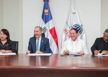 UCE presenta nuevo Doctorado en Ciencias Biológicas junto a las instituciones UCATECI Y UTECO