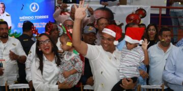 Mérido Torres inicia encuentros- compartir navideños en Santo Domingo Este