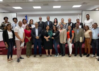 Abogados Enmanuel Acosta y Dilcia Ureña imparten curso sobre  Lavado de Activos y Extinción de Dominio