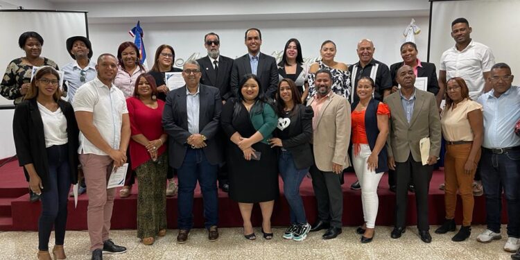 Abogados Enmanuel Acosta y Dilcia Ureña imparten curso sobre Lavado de Activos y Extinción de Dominio