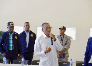 Migración refuerza personal en aeropuertos para agilizar flujo de pasajeros