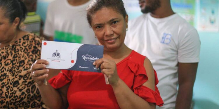 Supérate inicia entrega del Bono Navideño a 350 mil familias