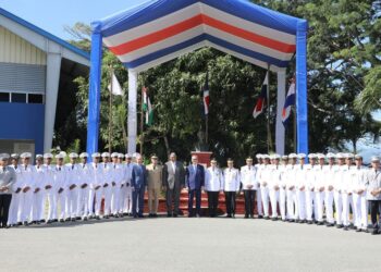 Presidente Abinader encabeza graduación de cadetes de la PN