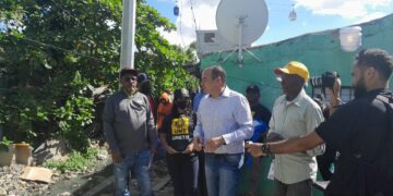 Surun Hernández critica gobierno municipal abandonó barrio “La LILA” SDE