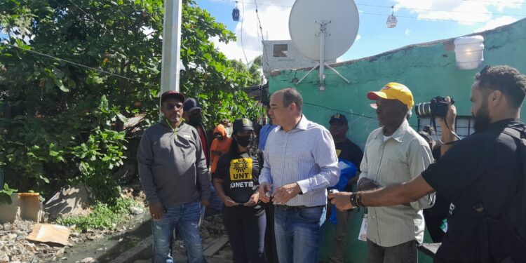 Surun Hernández critica gobierno municipal abandonó barrio “La LILA” SDE