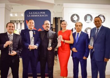 Fundación AIB fue reconocida por la XX Cumbre Latinoamericana de Democracia y Desarrollo