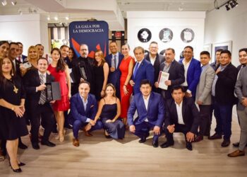 Fundación AIB fue reconocida por la XX Cumbre Latinoamericana de Democracia y Desarrollo en Miami