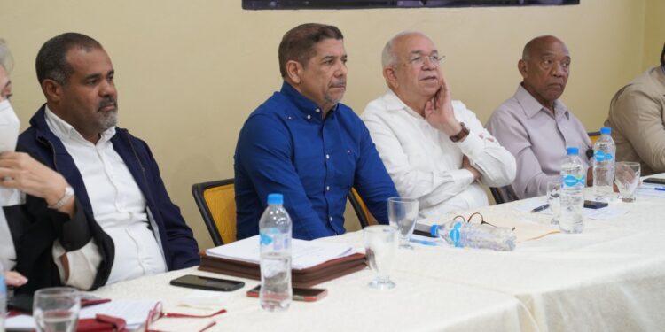 Gobierno subsidiará con RD$ 1,550 millones más a productores arroceros