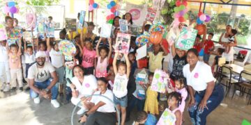 Fundación Ofrendando con Amor realiza almuerzo navideño y dona juguetes a cientos de niños de escasos recursos