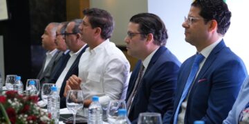 Director de aduanas encabezó almuerzo-conferencia “Perspectiva de una Aduana Moderna”