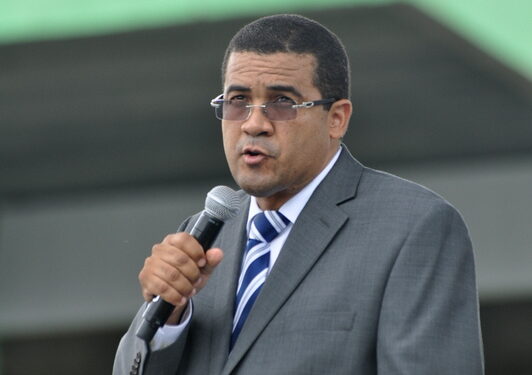 Pastor Ezequiel Molina hijo dice valores cristianos representan verdadero paradigma 