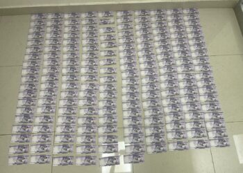 PN apresa dos hombres por falsificación monetaria; les ocupan 807 billetes presumiblemente falsos