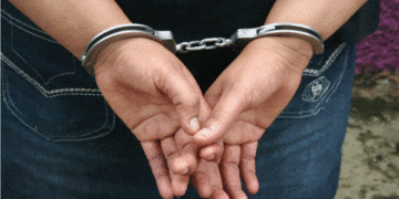 Tres mujeres detenidas por robo de artículos en establecimiento comercial