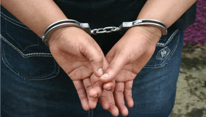 Tres mujeres detenidas por robo de artículos en establecimiento comercial