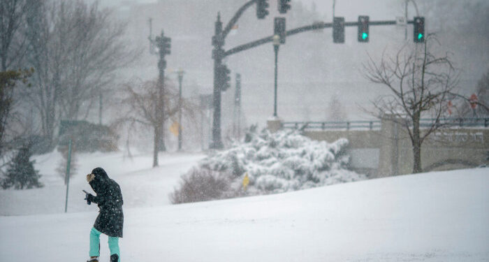 Qué es la "bomba ciclónica" que provocará la Navidad más fría en 4 décadas en EE.UU.