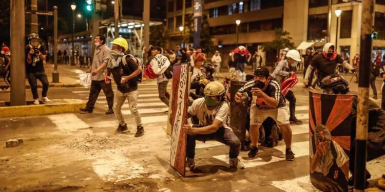 Ascienden a siete los muertos en las manifestaciones contra el Gobierno de Perú